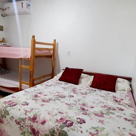 Kitnet S2 Em Torres-Rs - Na Mais Bela Praia Gaucha - Cozinha - Banheiro - Ar Condicionado - Tv Smart 32' - Wi-Fi - Estacionamento - Anfitria Superhost No Bnb Kültér fotó