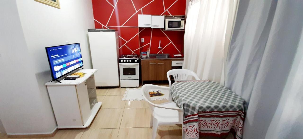 Kitnet S2 Em Torres-Rs - Na Mais Bela Praia Gaucha - Cozinha - Banheiro - Ar Condicionado - Tv Smart 32' - Wi-Fi - Estacionamento - Anfitria Superhost No Bnb Kültér fotó