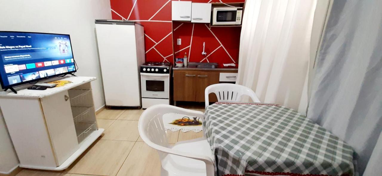 Kitnet S2 Em Torres-Rs - Na Mais Bela Praia Gaucha - Cozinha - Banheiro - Ar Condicionado - Tv Smart 32' - Wi-Fi - Estacionamento - Anfitria Superhost No Bnb Kültér fotó