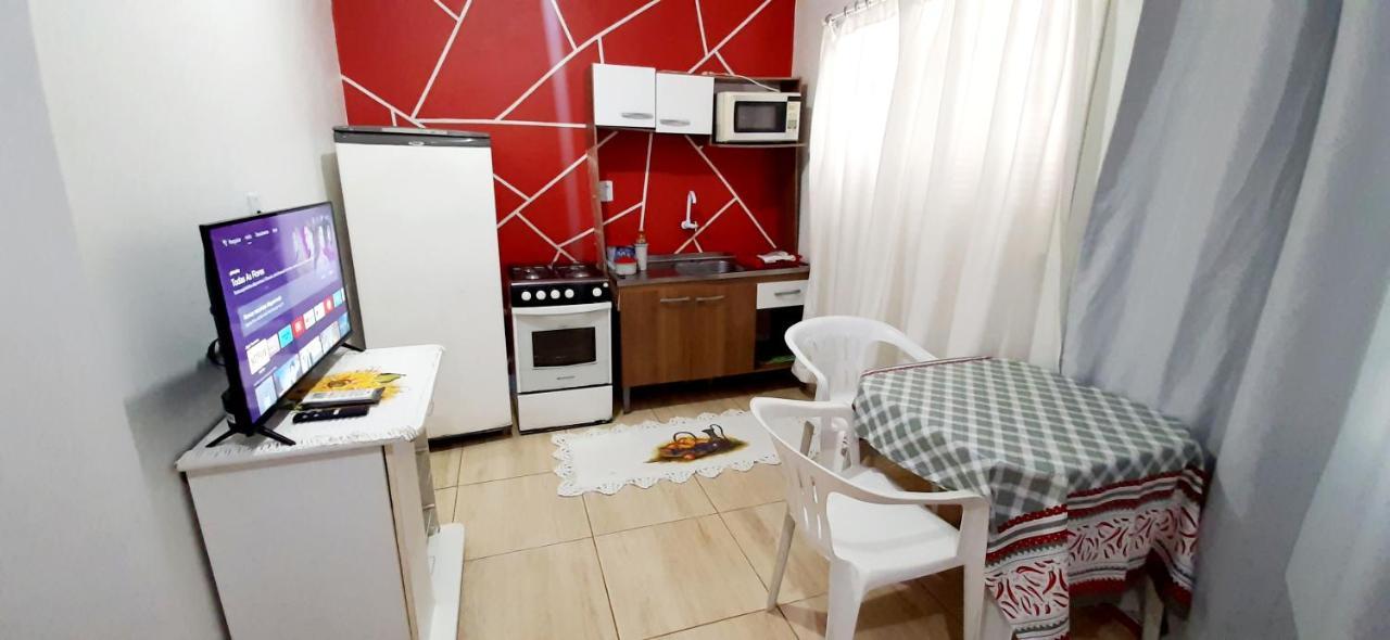 Kitnet S2 Em Torres-Rs - Na Mais Bela Praia Gaucha - Cozinha - Banheiro - Ar Condicionado - Tv Smart 32' - Wi-Fi - Estacionamento - Anfitria Superhost No Bnb Kültér fotó