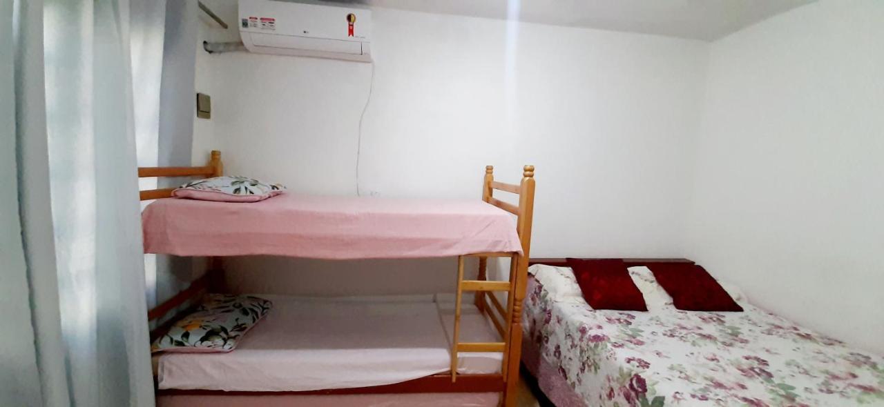 Kitnet S2 Em Torres-Rs - Na Mais Bela Praia Gaucha - Cozinha - Banheiro - Ar Condicionado - Tv Smart 32' - Wi-Fi - Estacionamento - Anfitria Superhost No Bnb Kültér fotó