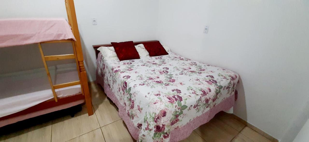 Kitnet S2 Em Torres-Rs - Na Mais Bela Praia Gaucha - Cozinha - Banheiro - Ar Condicionado - Tv Smart 32' - Wi-Fi - Estacionamento - Anfitria Superhost No Bnb Kültér fotó